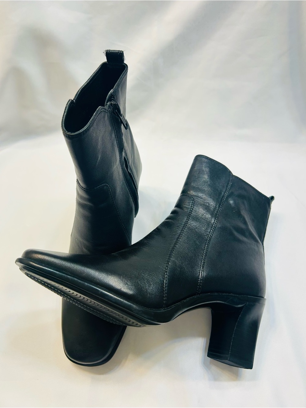 ANTONIO MELANI Black Leather Mid-Heel Ankle Boots